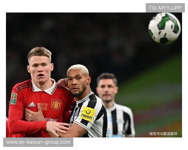 内维尔怒批曼联7400万新援！空门不进太拉胯，莱因克尔替他求情，内维尔wwe